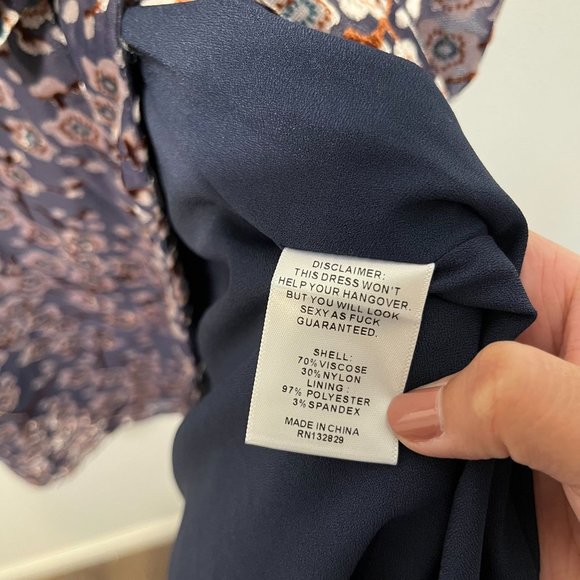 NEW Revolve x Chrissy Teigen Katsuya Velvet Wrap Floral Dress Size Large - Picture 4 of 6